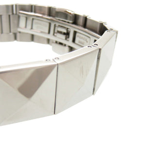 フェンディ ピラミッド 4250L SS ブラック シルバー クオーツ 腕時計 黒文字盤 1897【中古】FENDI