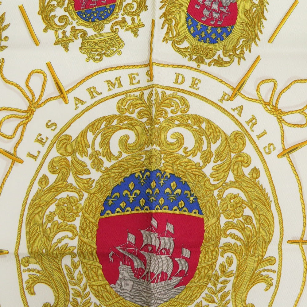 美品 エルメス カレ45 プチカレ パリの紋章 LES ARMES DE PARIS シルク クリーム ゴールド レッド スカーフ 0155【中古】HERMES