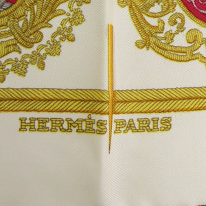 美品 エルメス カレ45 プチカレ パリの紋章 LES ARMES DE PARIS シルク クリーム ゴールド レッド スカーフ 0155【中古】HERMES