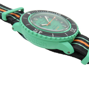 新品同様 ブランパン × スウォッチ スクーバ フィフティファゾムス SO35I100 自動巻き 腕時計 バイオセラミック グリーン 緑 0231【中古】Blancpain×swatch メンズ