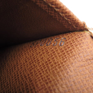 新品同様 ルイ ヴィトン オーガナイザー ドゥポッシュ エピ ケニアブラウン M56673 カードケース パスケース LV 0446 【中古】 LOUIS VUITTON