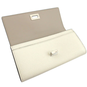 美品 フェンディ ピーカブー 8M0427 レザー アイボリー 白 2つ折り長財布 財布 0453【中古】FENDI