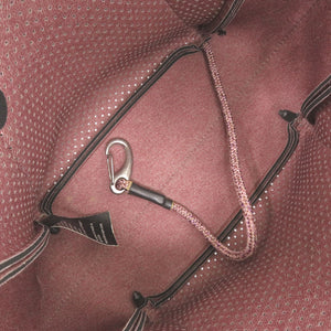 新品同様 ステイト オブ エスケープ ネオプレン ピンク ショルダーバッグ 0869【中古】STATE OF ESCAPE