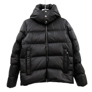 美品 モンクレール ロゴワッペン フード付き ショートダウンジャケット DAUPHINELL H20911A002465099M ラムスキン ブラック 1184【中古】MONCLER