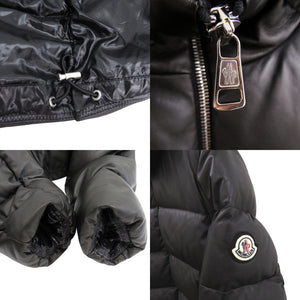 美品 モンクレール ロゴワッペン フード付き ショートダウンジャケット DAUPHINELL H20911A002465099M ラムスキン ブラック 1184【中古】MONCLER