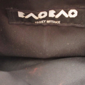 美品 イッセイミヤケ バオバオ PVC ブルー 青 ポーチ 1698【中古】ISSEY MIYAKE BAOBAO