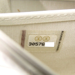 シャネル シャネル19 AP0955 ラムスキン ホワイト ココマーク 30番台 長財布 白 0766 【中古】CHANEL