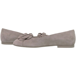 新品同様 シャネル バレエシューズ カメリア バレリーナ A C45494 22.5cm スウェード グレー 灰 パンプス 0985【中古】CHANEL