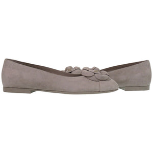 新品同様 シャネル バレエシューズ カメリア バレリーナ A C45494 22.5cm スウェード グレー 灰 パンプス 0985【中古】CHANEL