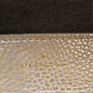 新品同様 デルボー クールボックスMM カーフレザー アンティークシルバー AA0457AMF080DDO 2WAY ハンドバッグ 1257【中古】DELVAUX
