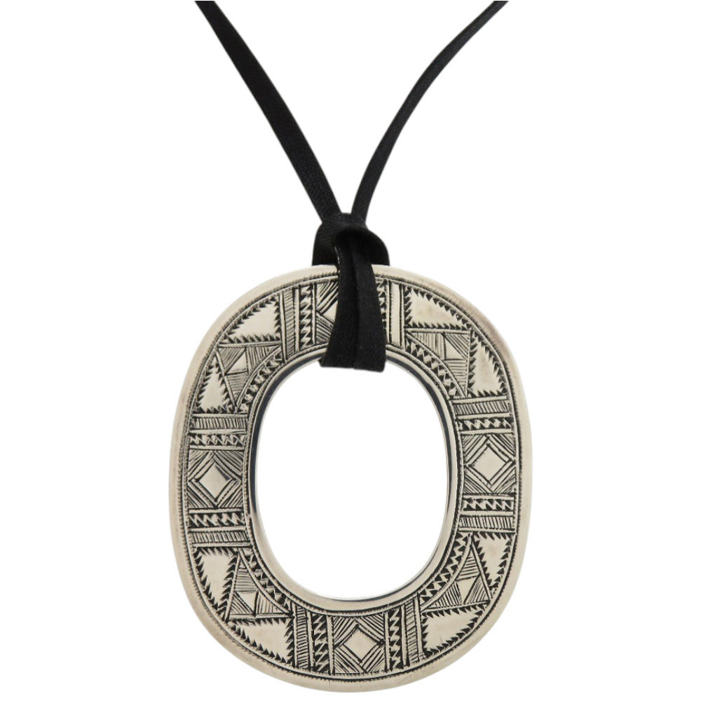 美品 エルメス イスメ トゥアレグ ペンダント ヴィンテージ シルバー925 ブラック 黒 ネックレス 1334【中古】HERMES