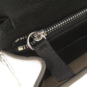 新品同様 ストラスベリー Crescent On a chain 型押しレザー シルバー ショルダーバッグ チェーンショルダーバッグ クラッチバッグ 0938【中古】STRATHBERRY