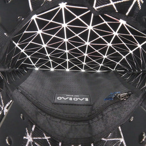 新品同様 イッセイミヤケ BAOBAO バオバオ WONDER FISH 魚 BB21-AG053 ポリエステル グレー ハンドバッグ 1130【中古】ISSEY MIYAKE