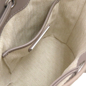 新品同様 トリーバーチ ウィラマットミニバケットバッグ 149680 レザー 082 Gray Heron アオサギ ハンドバッグ 1361【中古】Tory Burch