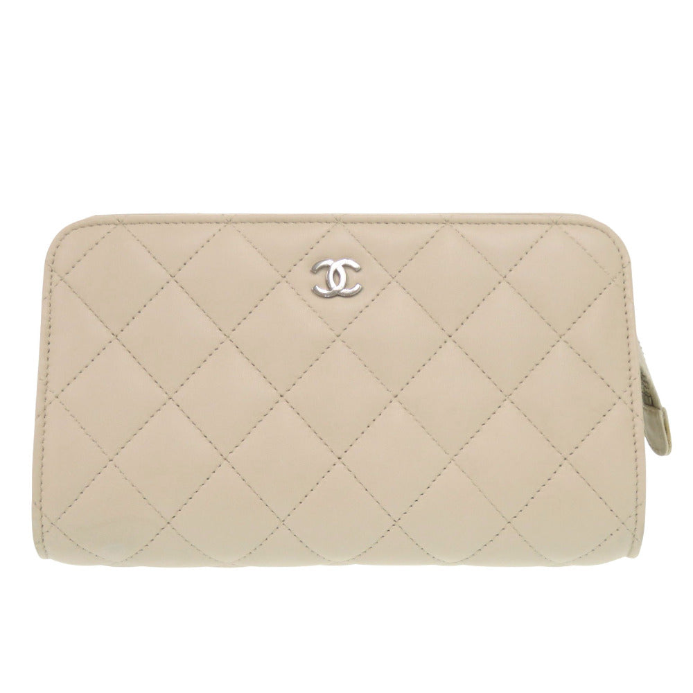 美品 シャネル マトラッセ ポーチ ココマーク ラムスキン 10番台 シルバー金具 アイボリー 白 1840【中古】CHANEL