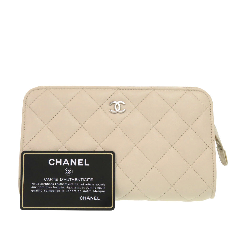 美品 シャネル マトラッセ ポーチ ココマーク ラムスキン 10番台 シルバー金具 アイボリー 白 1840【中古】CHANEL