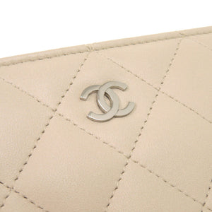 美品 シャネル マトラッセ ポーチ ココマーク ラムスキン 10番台 シルバー金具 アイボリー 白 1840【中古】CHANEL