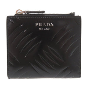 美品 プラダ ロゴ コンパクトウォレット ブラッシュドレザー ブラック 二つ折り財布 黒 0352【中古】PRADA