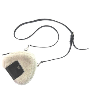 美品 フェンディ オニギリショルダーバック 7AS240 シープスキン レザー ホワイト ブラック 0847【中古】FENDI
