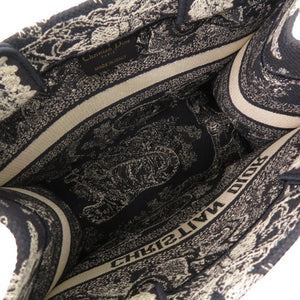 美品 クリスチャンディオール ブックトート スモール トワル ドゥ ジュイ リバース エンブロイダリー M1265ZRGO コットン ブルー ホワイト トートバッグ 0130【中古】Christian Dior