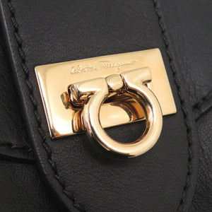 美品 サルヴァトーレフェラガモ ガンチーニ AU-21/D442 レザー ブラック ショルダーバッグ 黒 0622【中古】Salvatore Ferragamo