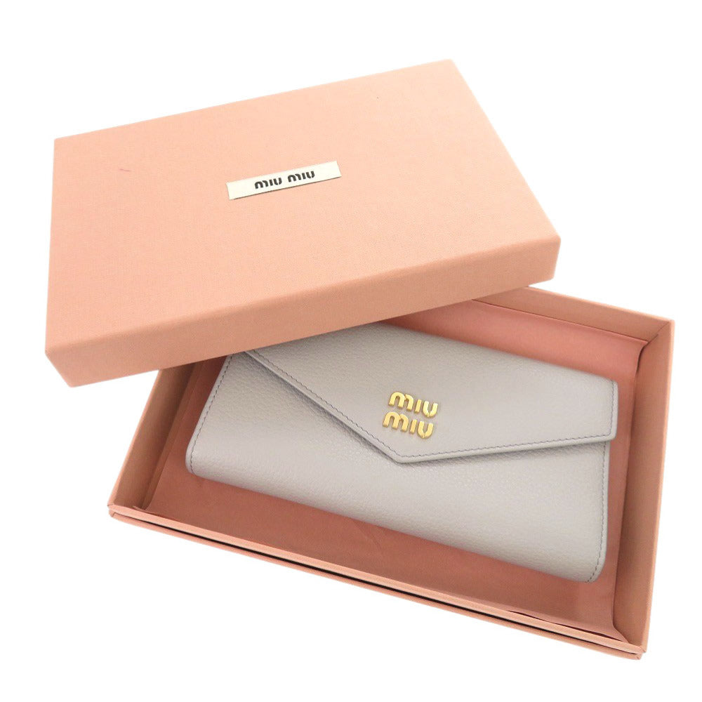 新品同様 ミュウミュウ ヴィッテロダイノレザー 5MH024 レザー グレー系 長財布 三つ折り長財布 0952【中古】MIUMIU