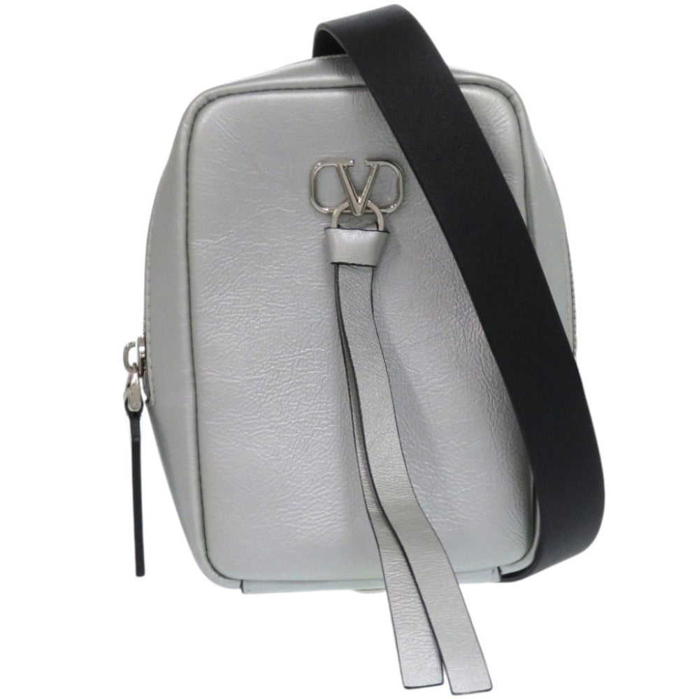 美品 ヴァレンティノ ガラヴァーニ ネックホルダー レザー メタリックシルバー 銀 ショルダーバッグ 1745【中古】Valentino Garavani