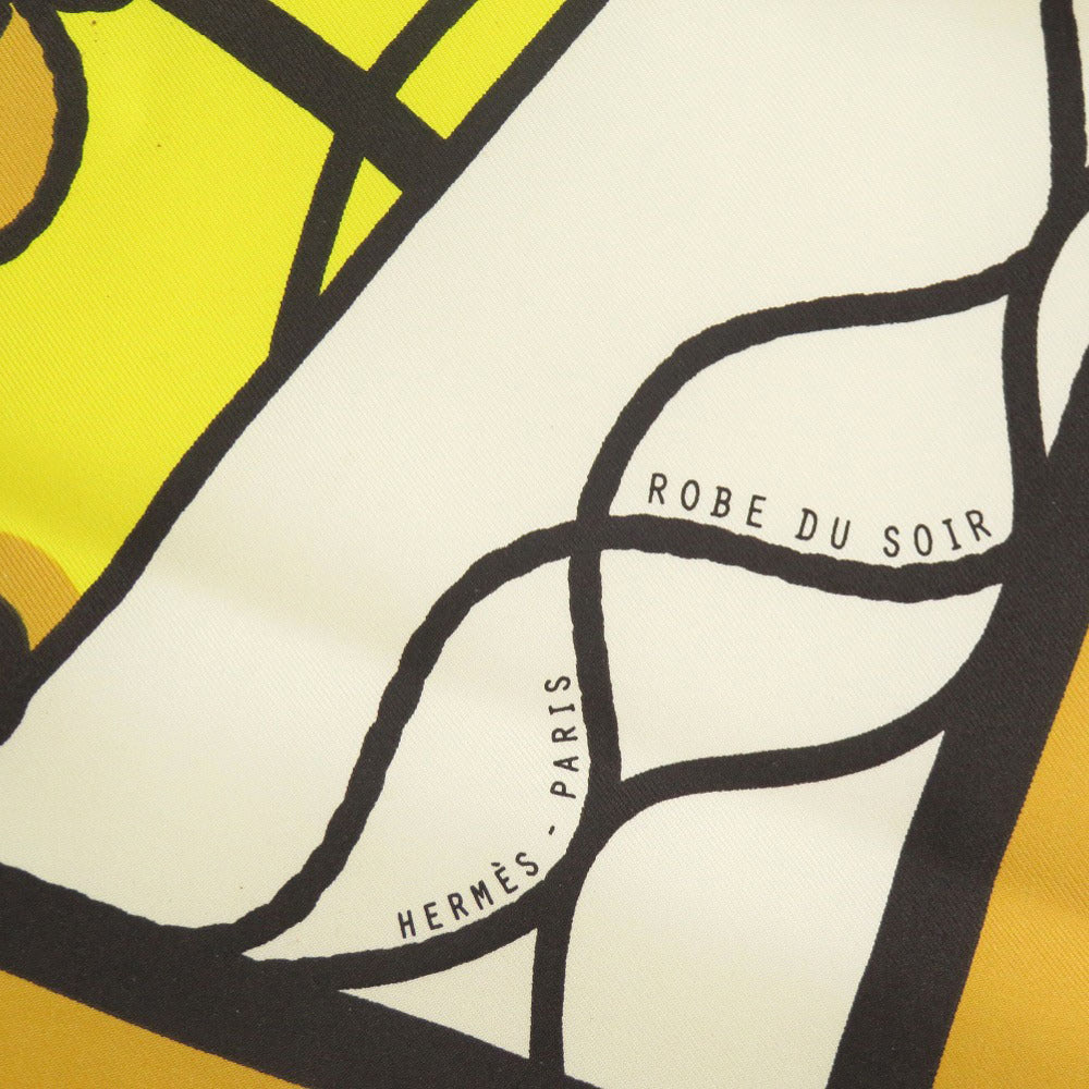 新品同様 エルメス カレ45 ROBE DU SOIR ローブ デュ ソワール シルク イエロー スカーフ 1884【中古】HERMES
