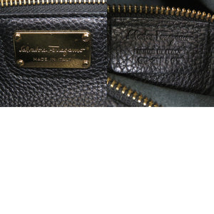 美品 サルヴァトーレフェラガモ ガンチーニ レザー ブラック ワンショルダーバッグ 黒 0645【中古】Salvatore Ferragamo