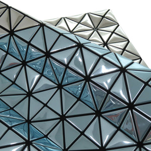 新品同様 イッセイミヤケ BAOBAO バオバオ PLATINUM プラチナム PRISM プリズム BB71AG143 ポリウレタン ポリエステル 真鍮 メタリックブルー トートバッグ 0670【中古】ISSEY MIYAKE