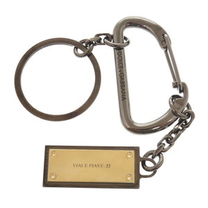 美品 ドルチェアンドガッバーナ ロゴプレート メタル ガンメタル キーホルダー バッグチャーム 0681【中古】DOLCE&GABBANA