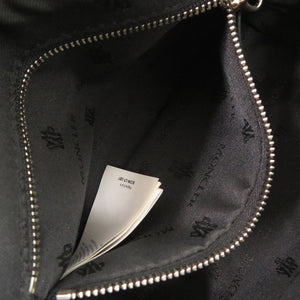 新品同様 モンクレール 花柄 コスメポーチ ブラック ポーチ 黒 1038【中古】MONCLER