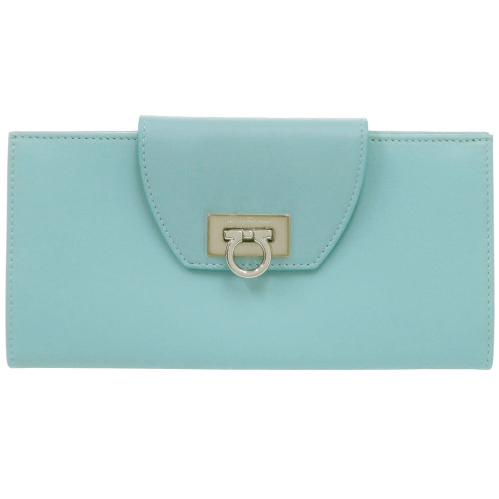 新品同様 サルヴァトーレフェラガモ ガンチーニ レザー ライトブルー 長財布 水色 0924【中古】Salvatore Ferragamo