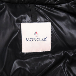 新品同様 モンクレール Montcla Giubbotto G20971A00004 5399D ダウン フェザー 999 ブラック 黒 ダウンジャケット 1056【中古】MONCLER