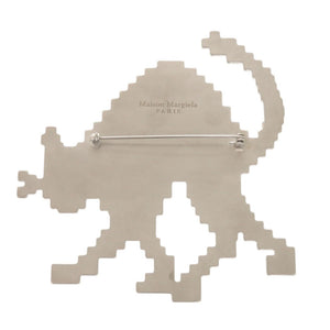 新品同様 メゾン マルジェラ キャット 猫 真鍮 ラインストーン シルバー ブローチ 1394【中古】Maison Margiela