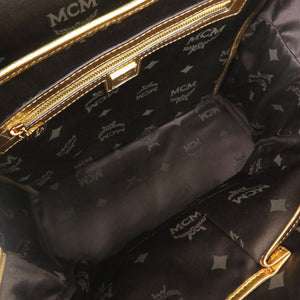 美品 エム シー エム スタッズ 型押しレザー ゴールド リュック デイパック 1449【中古】MCM