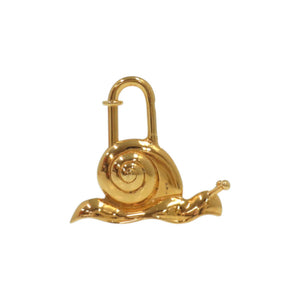 新品同様 エルメス カタツムリ カデナ チャーム 1995 ANNEE DE LA ROUTE メタル ゴールド カデナ 1798【中古】HERMES