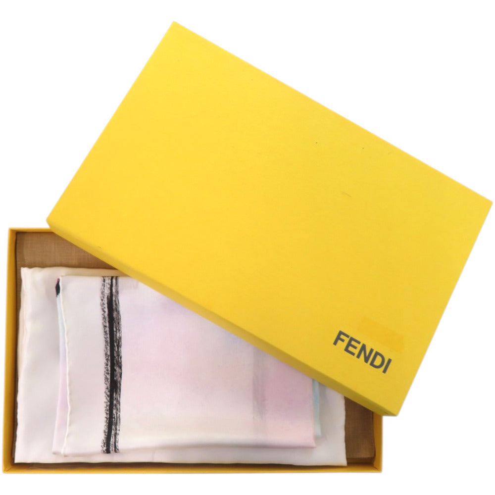 新品同様 フェンディ バゲットマニア ロゴ FXT071 シルク ホワイト 白 スカーフ 0331【中古】FENDI