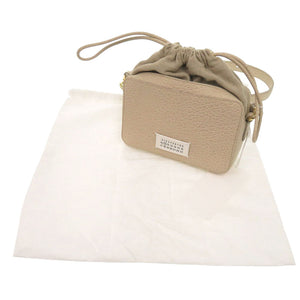新品同様 メゾン マルジェラ 5AC カメラバッグ SB1WG0016 レザー ベージュ ショルダーバッグ 0719【中古】Maison Margiela