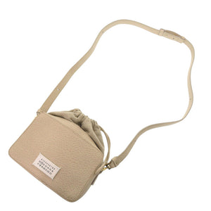 新品同様 メゾン マルジェラ 5AC カメラバッグ SB1WG0016 レザー ベージュ ショルダーバッグ 0719【中古】Maison Margiela