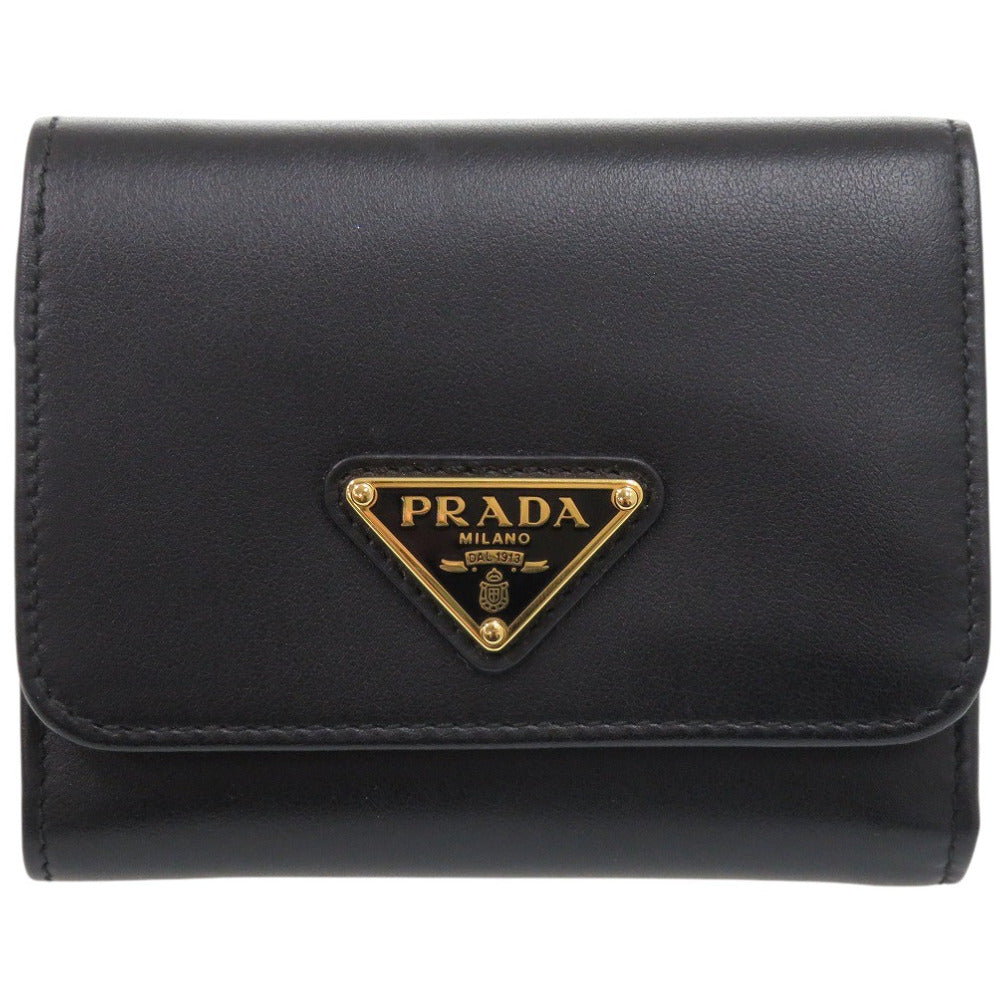 未使用 プラダ サフィアーノトライアングル 1MH043 レザー ブラック 三つ折り財布 黒 1105【中古】PRADA