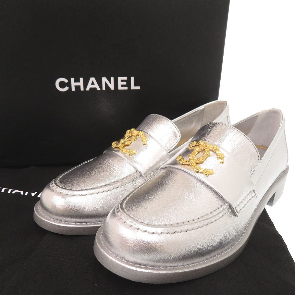 未使用 シャネル ココマーク カメリア サイズ37C G45663 レザー シルバー ローファー 0262【中古】CHANEL