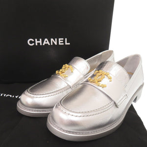 未使用 シャネル ココマーク カメリア サイズ37C G45663 レザー シルバー ローファー 0262【中古】CHANEL