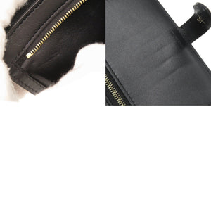美品 セリーヌ ミディアム ストラップウォレット レザー ブラック 二つ折り財布 黒 0265【中古】CELINE