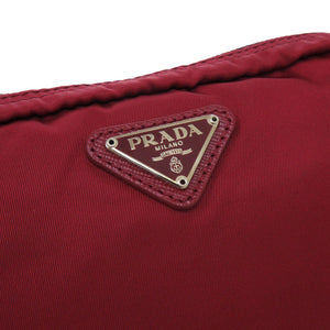 新品同様 プラダ 1N0021 トライアングルロゴ ナイロン レッド 化粧ポーチ 赤 ポーチ 0513【中古】PRADA