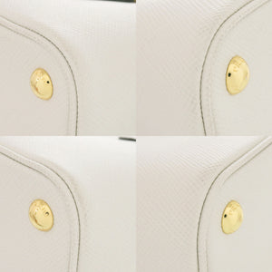 新品同様 プラダ 2WAY サフィアーノ トライアングル 1BG775 レザー アイボリー ハンドバッグ 0936【中古】PRADA