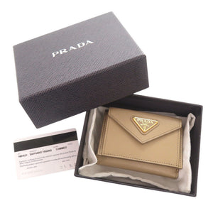 美品 プラダ トライアングルロゴ サフィアーノレザー 1MH021 ベージュ 三つ折り財布 1253【中古】PRADA