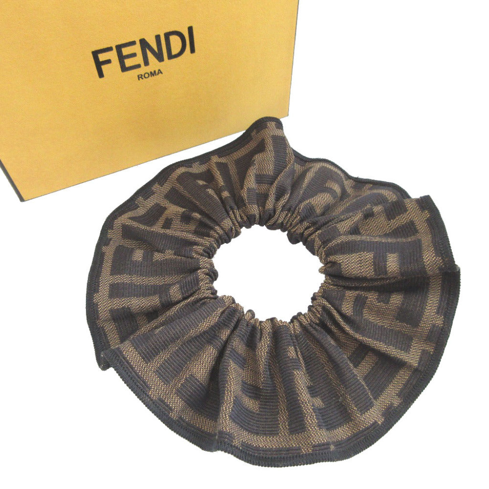 新品同様 フェンディ ズッカ柄 キャンバス ブラウン 茶 シュシュ ヘアゴム 0408【中古】FENDI