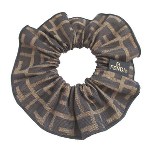 新品同様 フェンディ ズッカ柄 キャンバス ブラウン 茶 シュシュ ヘアゴム 0408【中古】FENDI