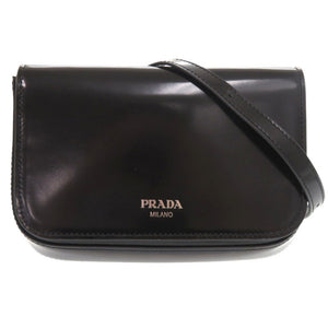 新品同様 プラダ ロゴ ブラッシュドレザー ブラック ショルダーバッグ 黒 1533【中古】PRADA